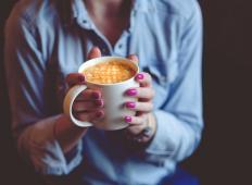 Zakaj ne smete piti kave na prazen želodec zjutraj?